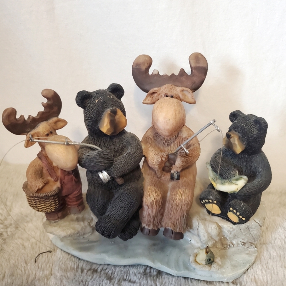 Unique Creations Moose and Bears Fishing Resin Figurine - Picture 2 of 11